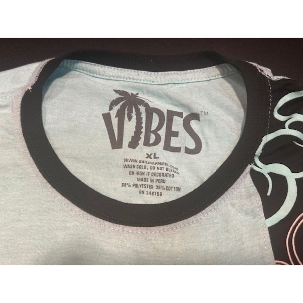 Vibes by Bailey Hustle Bear Blue/Black Short Sleeve Legend Rap T-Shirt - Size XL - Picture 6 of 9